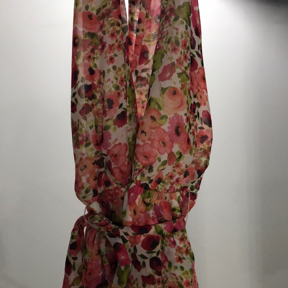 Floral Romper - Picture 2 of 3